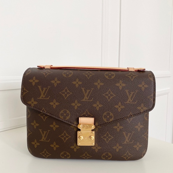 Louis Vuitton Handbags - ❌SOLD❌brand new POCHETTE MÉTIS